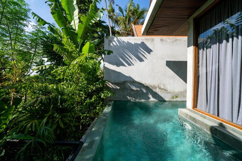 1 Bedroom Near Rangkan Beach - image 13