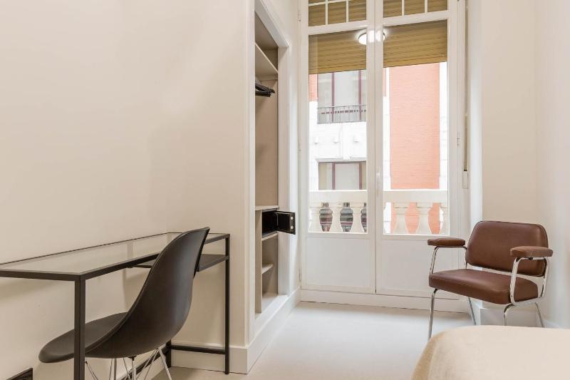 Superior Single Room image 3