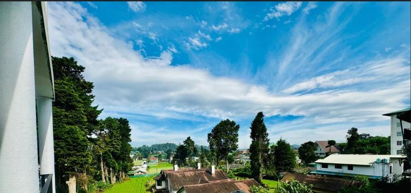 Highland View - image 17