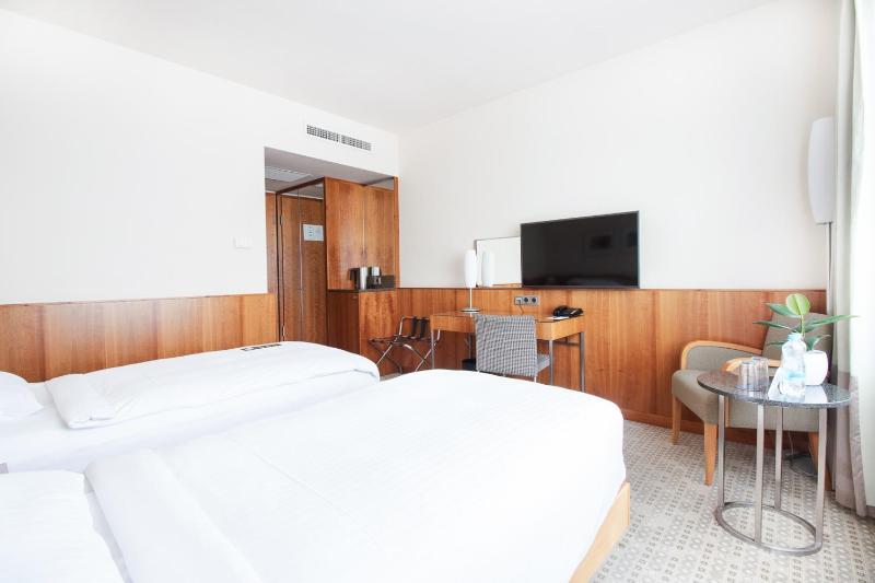 Classic Urban image 2