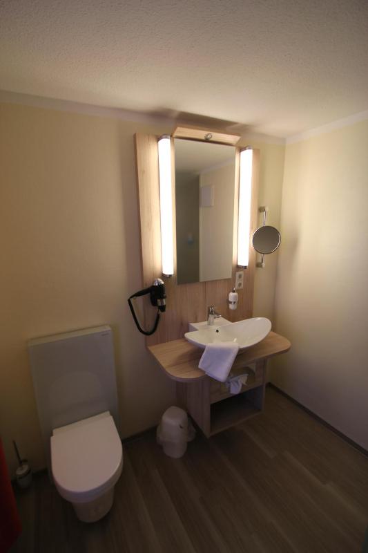 Double Room image 2