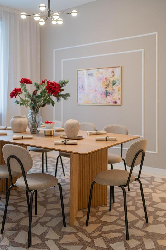 Loggia & Luxe 4BR Penthouse in Universitatii Area - image 15