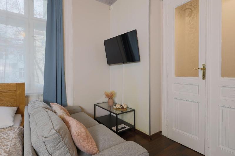 Janackovo - Riverside Residence - image 2