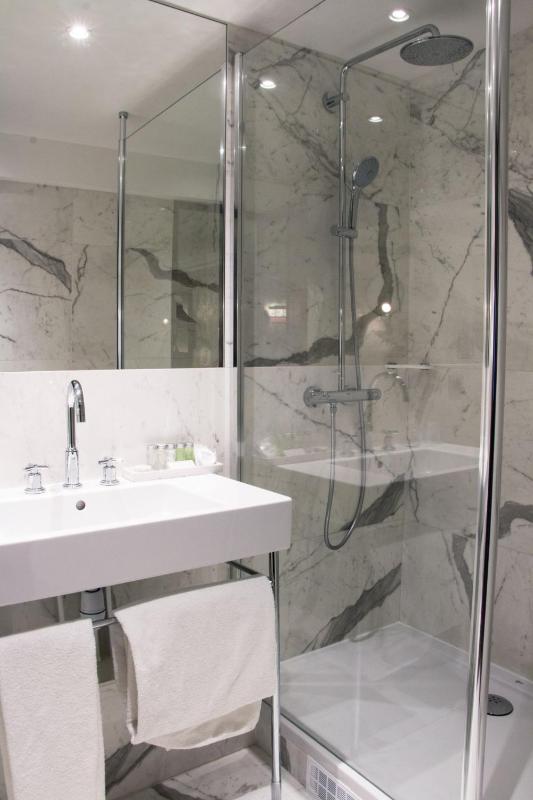 Classic Single Room image 2