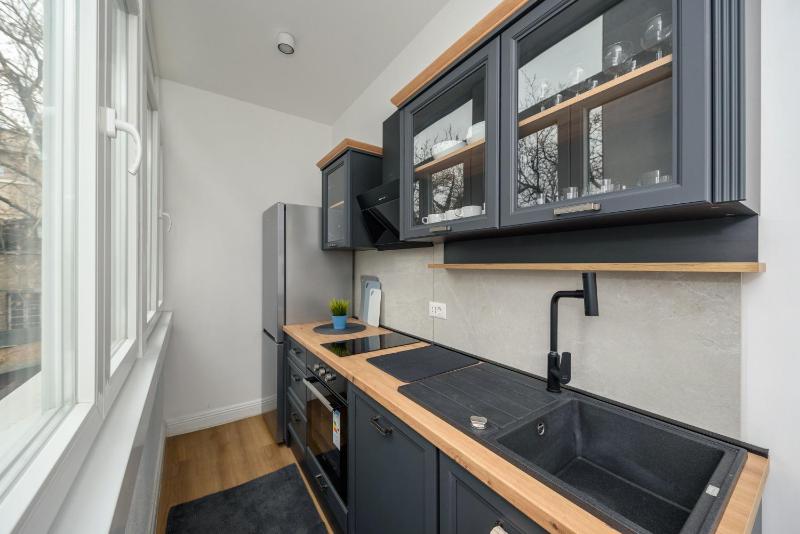 Top Central 6 Apartments - image 6