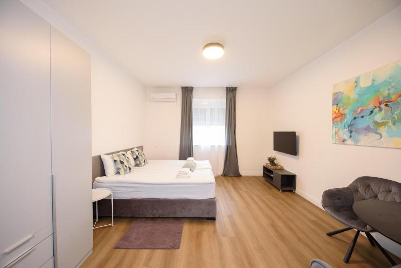 Top Central 6 Apartments - image 9