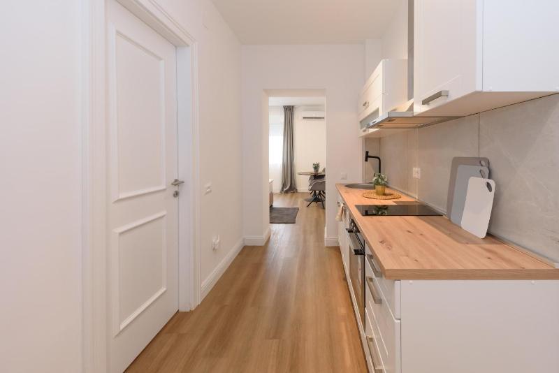 Top Central 6 Apartments - image 4