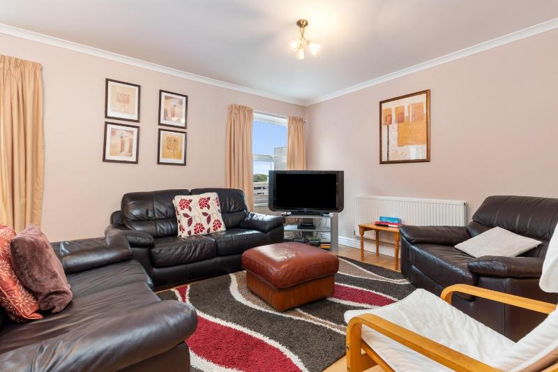 Arcadia House - Close to Beaches Harbour and Town - image 1