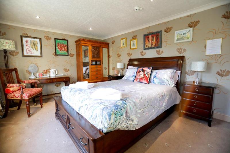 Deluxe Double Room image 1