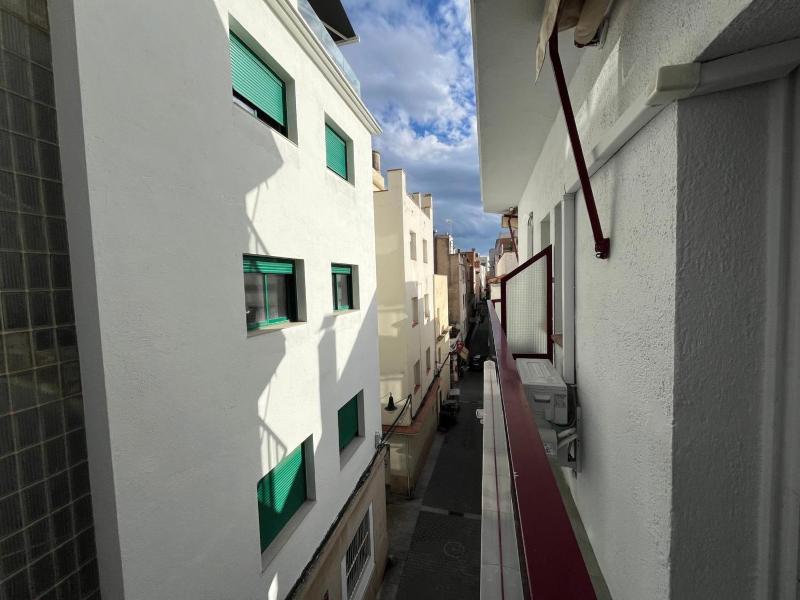 Hotel Maremagnum - image 5