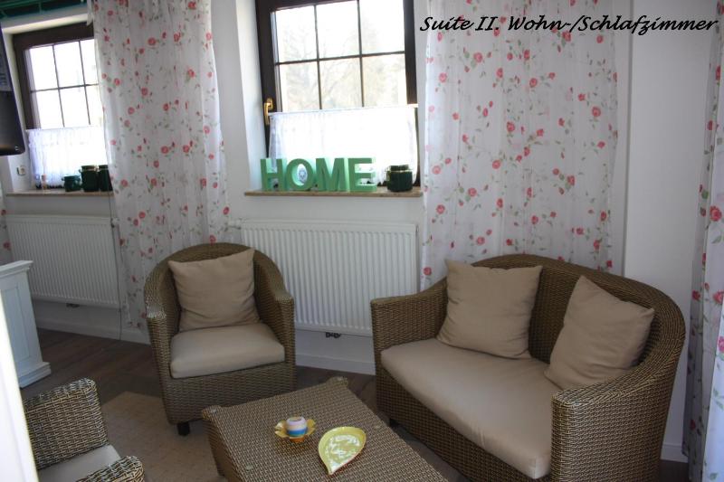 Three-Room Suite 2 image 2