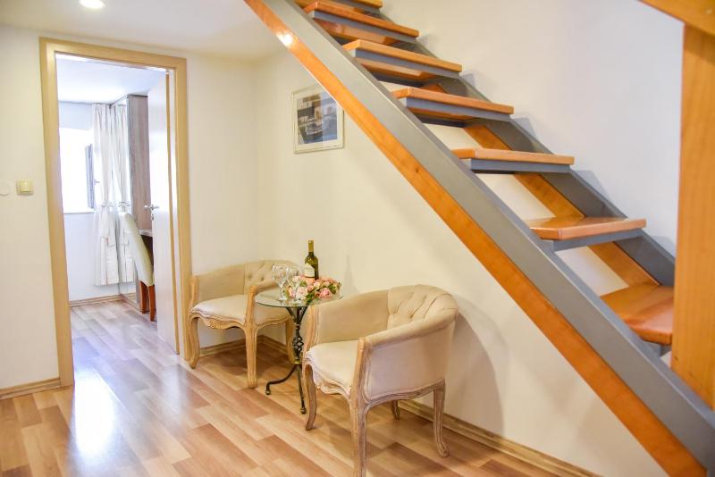Duplex Suite with City View image 4