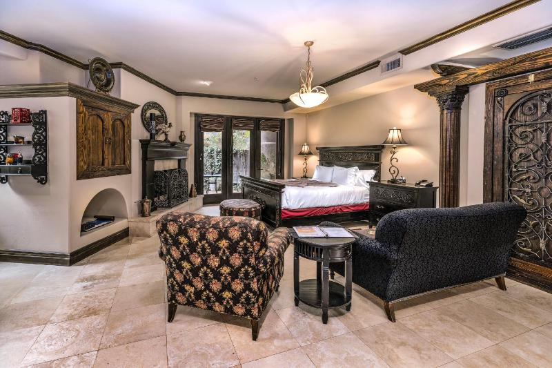 Adobe Grand Villas - image 24