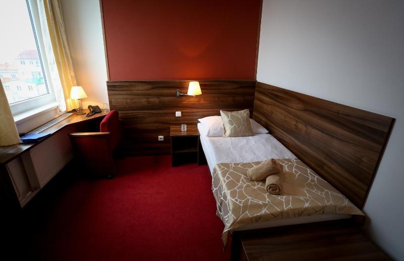 Single Room image 1