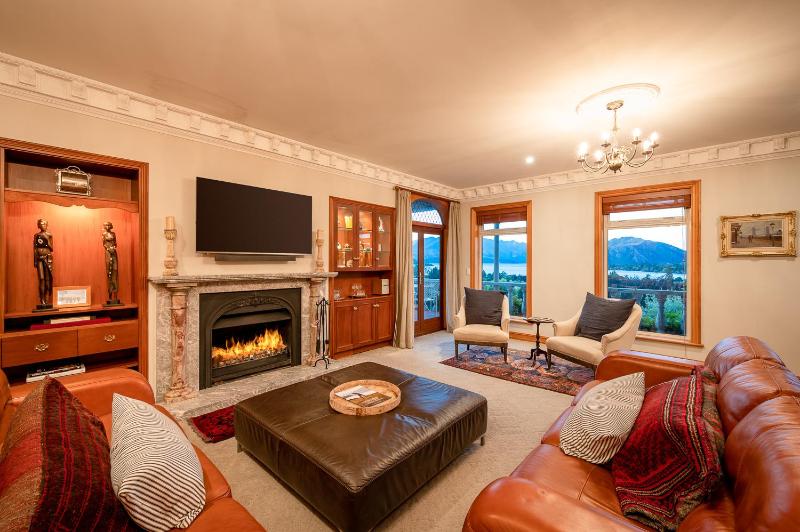 The Manor by Sotheby's Luxury Rental Homes - image 8