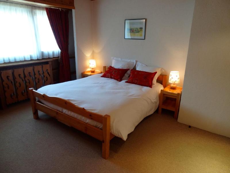 Apartment with Mountain View image 3