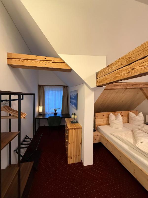 Superior Double Room image 4