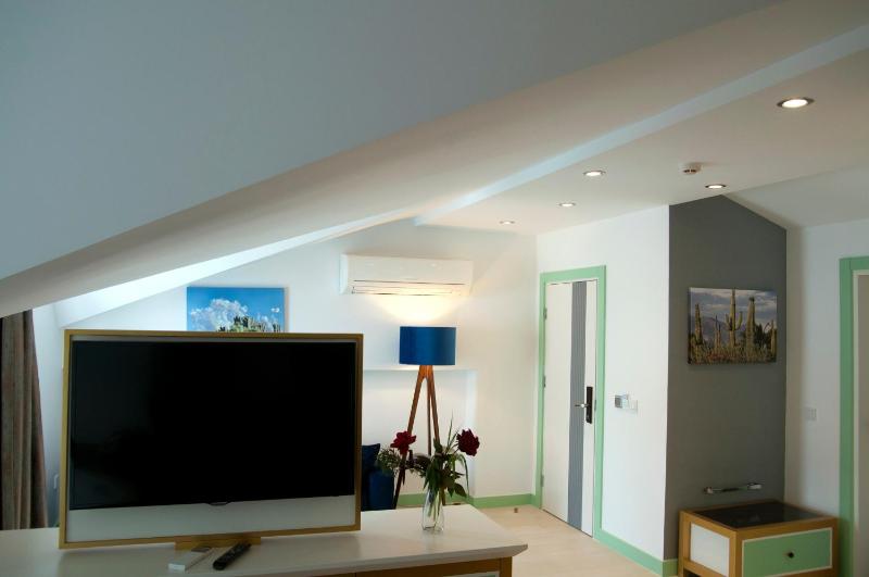 Sea View Hotel - image 8