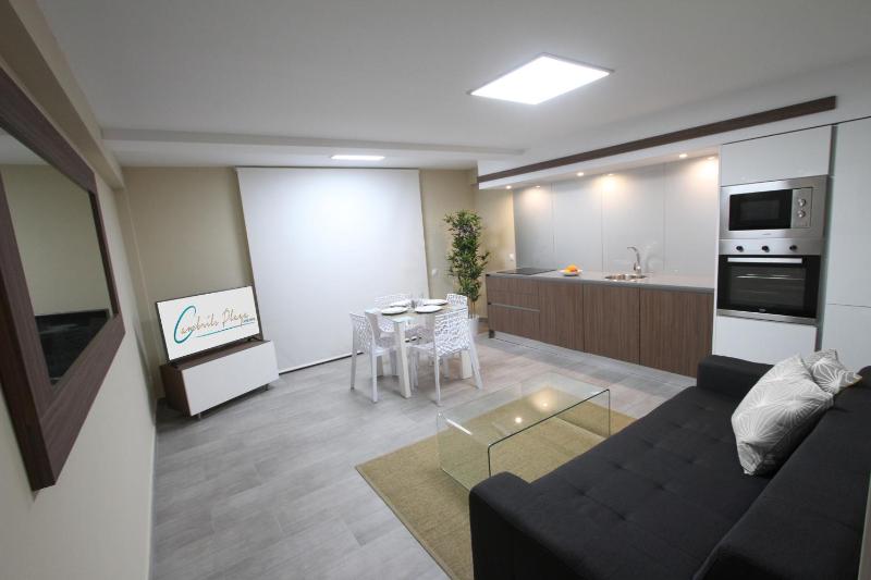 One-Bedroom Apartment (5 Adults) - First Floor image 3