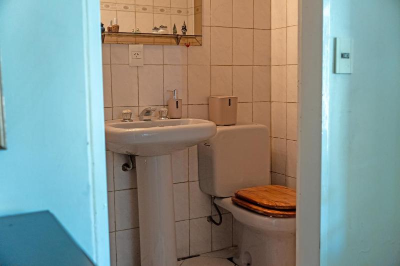 Casa con parque y vista al lago - image 10
