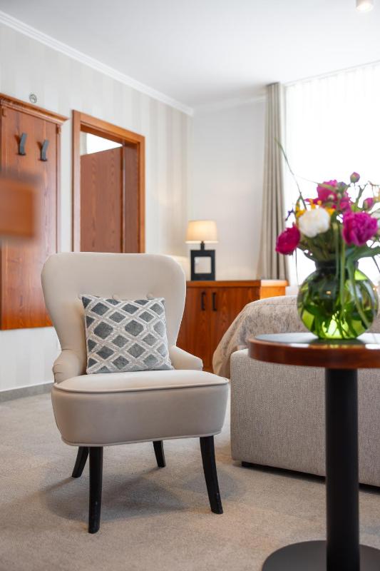 Deluxe Triple Room image 2