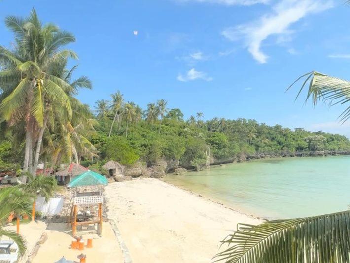 Hydrogen Beach Bar and Resort - image 14