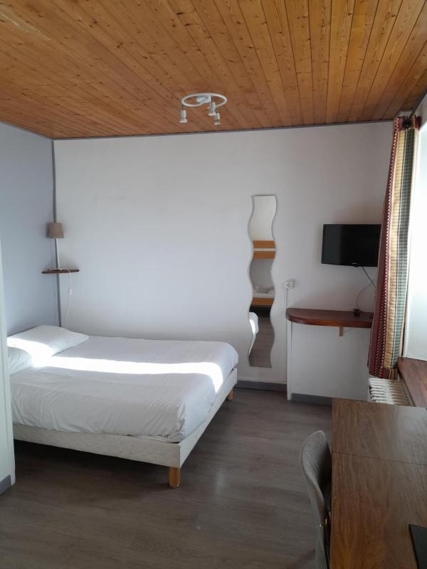 Quadruple Room image 3