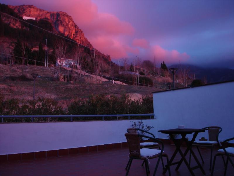 Studio Apartment image 3