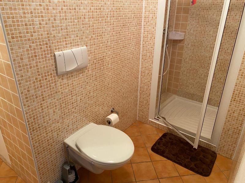 Double or Twin Room image 4