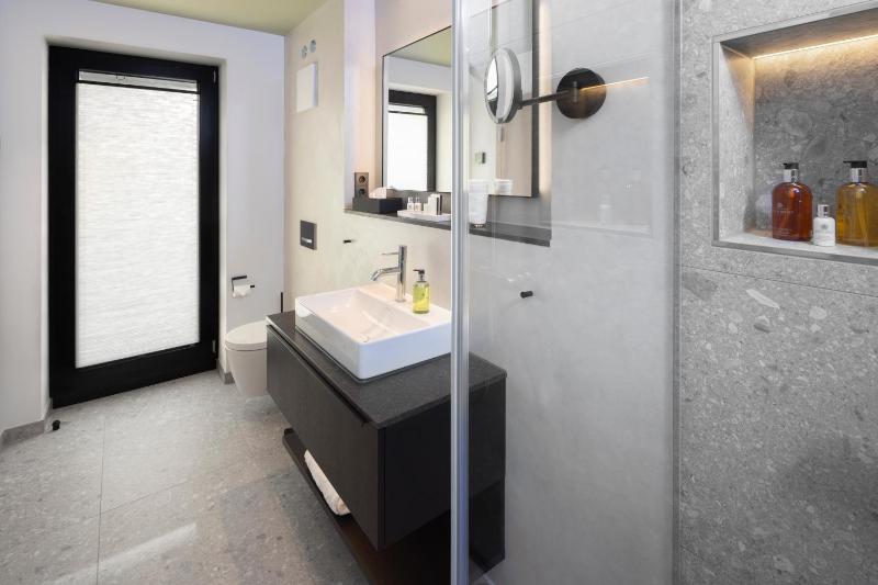 Single Room image 3