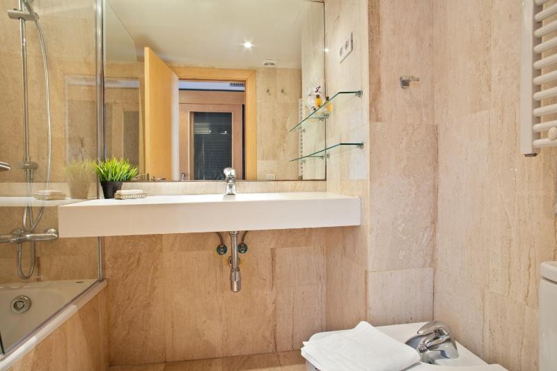 Two-Bedroom Apartment with Balcony and Terrace image 3