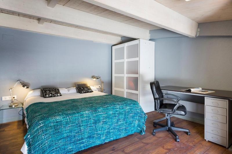 Two-Bedroom Apartment with Terrace image 4