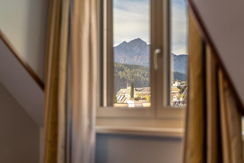 Superior Twin Room with AC image 4