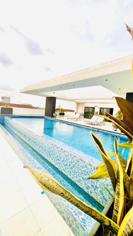 Hilton Essence Studio Airport-Accra - image 4