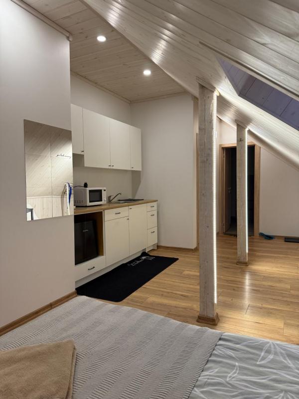 Double Room image 3