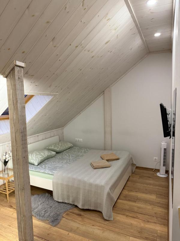 Double Room image 4
