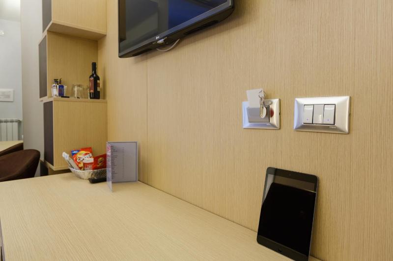 Superior Double Room with Garden View image 4