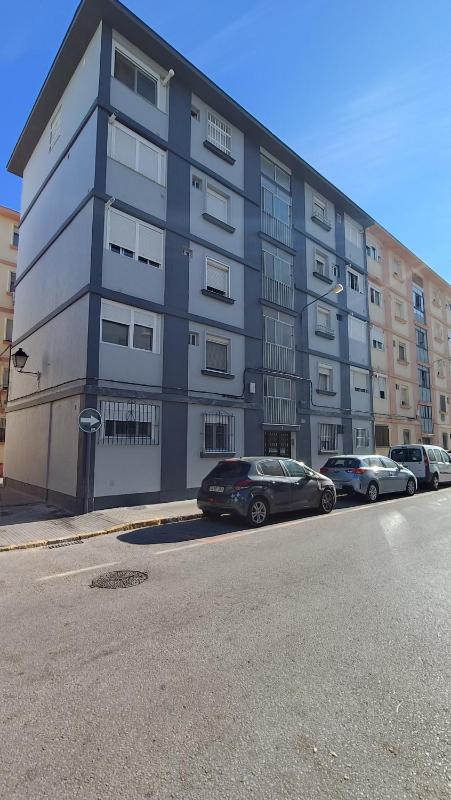 Piso calidad precio junto a la Playa. - image 15