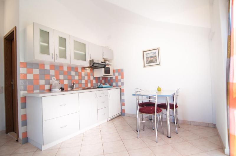 Studio with Sea View image 4