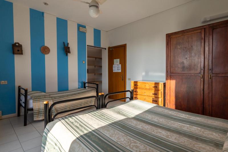 Triple Room with Balcony image 2