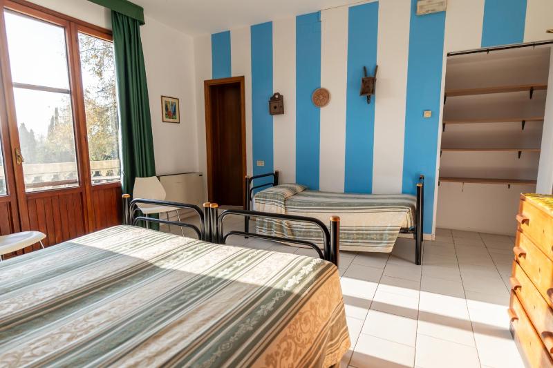 Triple Room with Balcony image 3