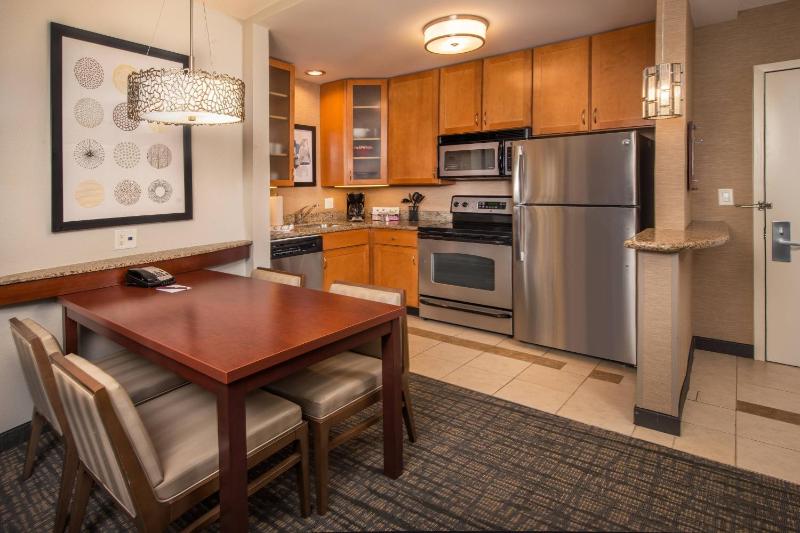 Two-Bedroom Suite image 3