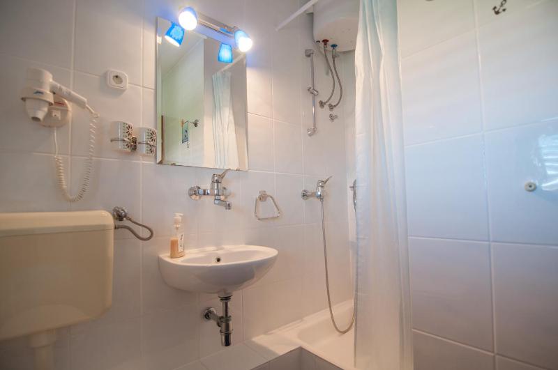 Apartment with Sea View image 4