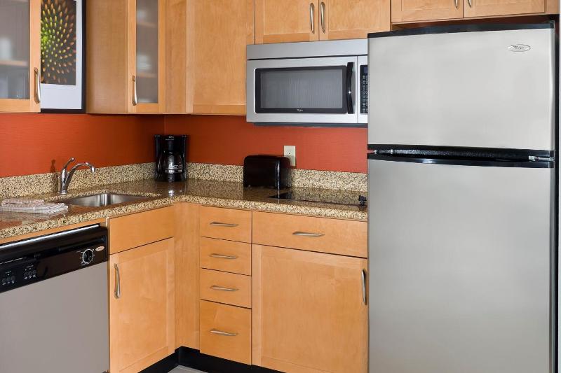 One-Bedroom King Suite image 3