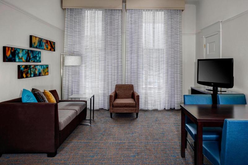 Residence Inn by Marriott Cleveland Downtown - image 7