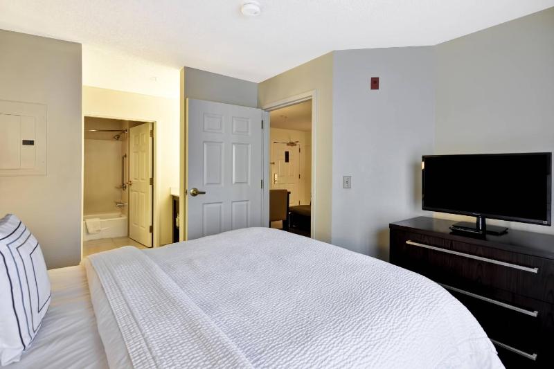 Residence Inn by Marriott Jacksonville Airport - image 18
