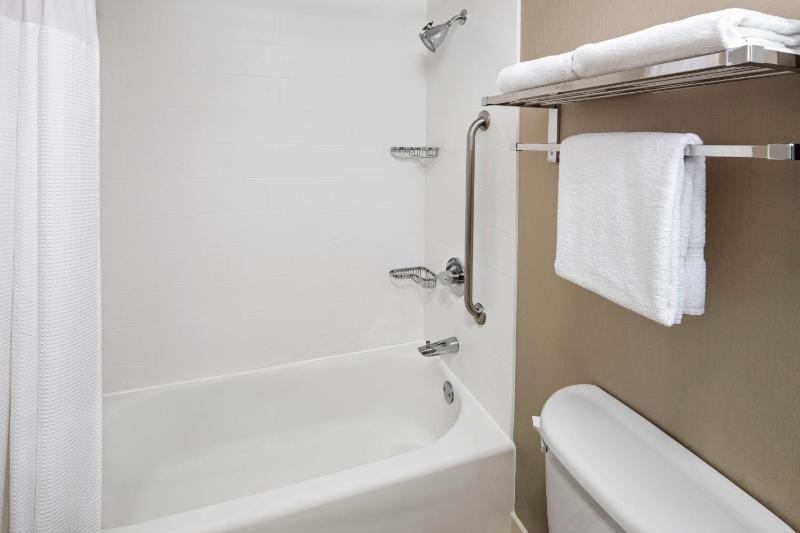 Double Suite with Sofa Bed image 3