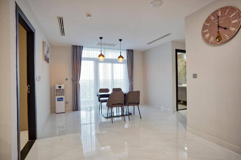 URBAN PALACE - image 12