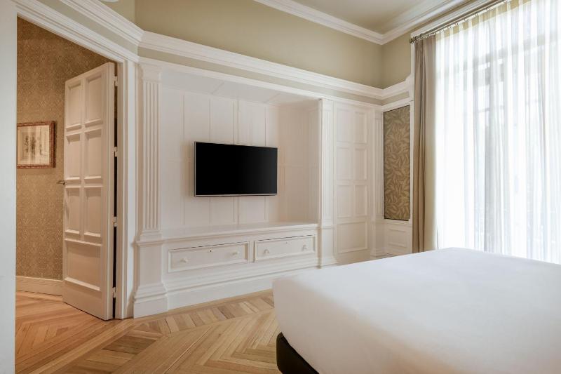 Premium Deluxe King  image 4