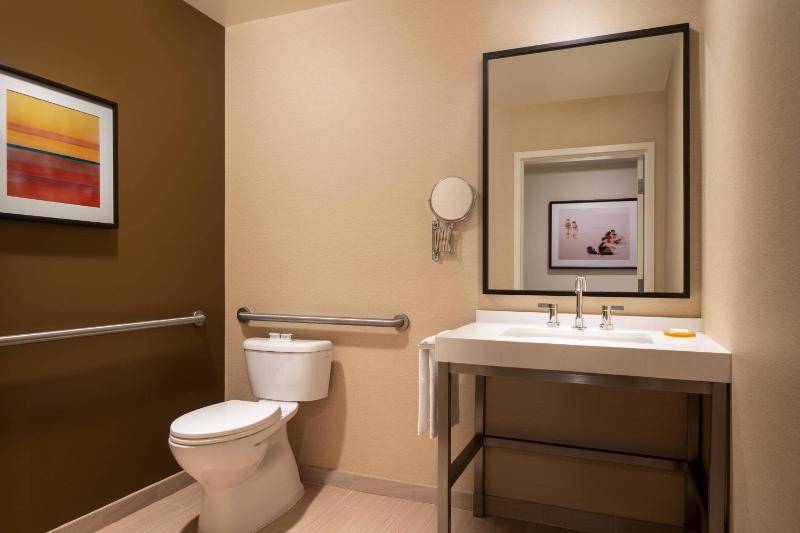 Griffin Suite image 3
